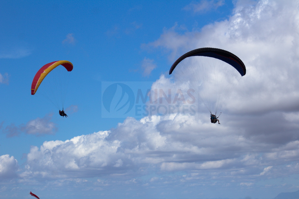 claudioCcoelho - Ibituruna-GV-paraglider-81